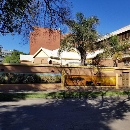 Chisam Guest Lodge Pty Ltd Johannesburg Exterior foto