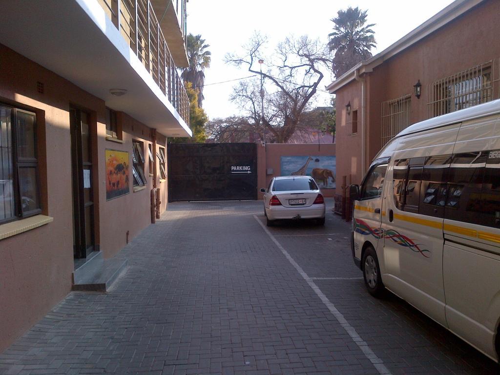 Chisam Guest Lodge Pty Ltd Johannesburg Exterior foto